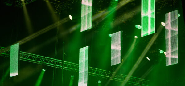 Why Projector Screen Rental is the Smart Choice for Your Next Event